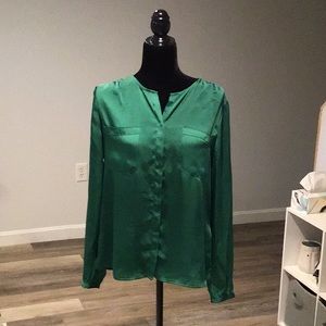 Liz Claiborne blouse. Silky feel. Size large
